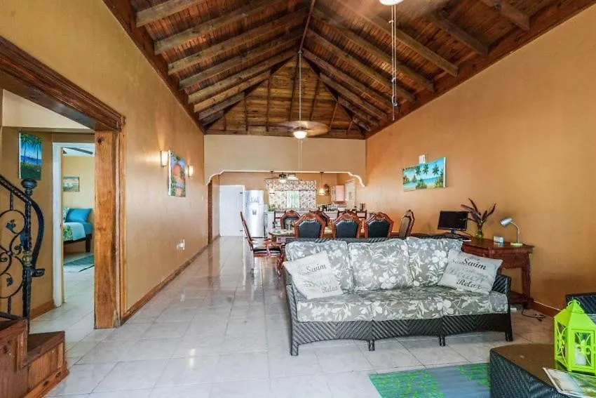 Yanceylargo Estate - Newly Renovated 7Br Beautiful Two-Story W Gorgeous Mountain View Villa 蒙特哥贝