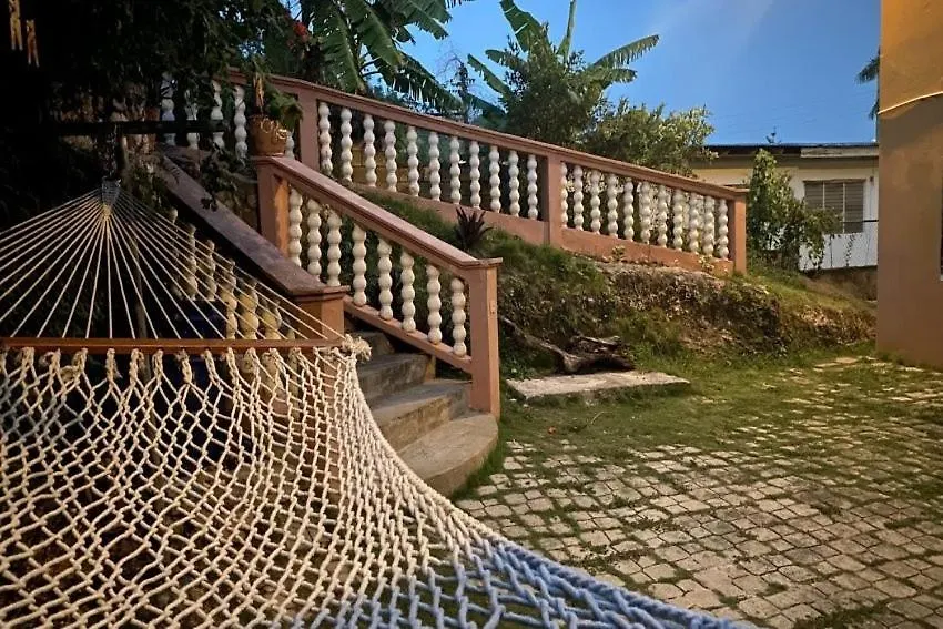 Yanceylargo Estate - Newly Renovated 7Br Beautiful Two-Story W Gorgeous Mountain View Villa 蒙特哥贝