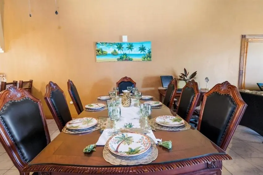 Yanceylargo Estate - Newly Renovated 7Br Beautiful Two-Story W Gorgeous Mountain View Villa 蒙特哥贝